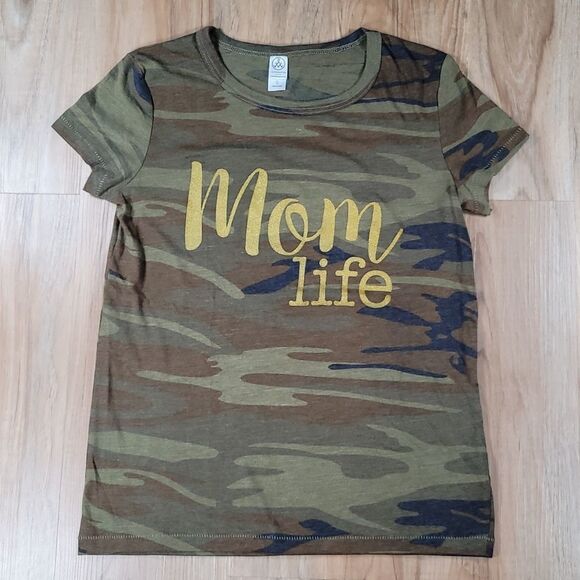 🔺️Alternative Earth Green Camo "Mom Life" Short Sleeve Top Small - Picture 1 of 10